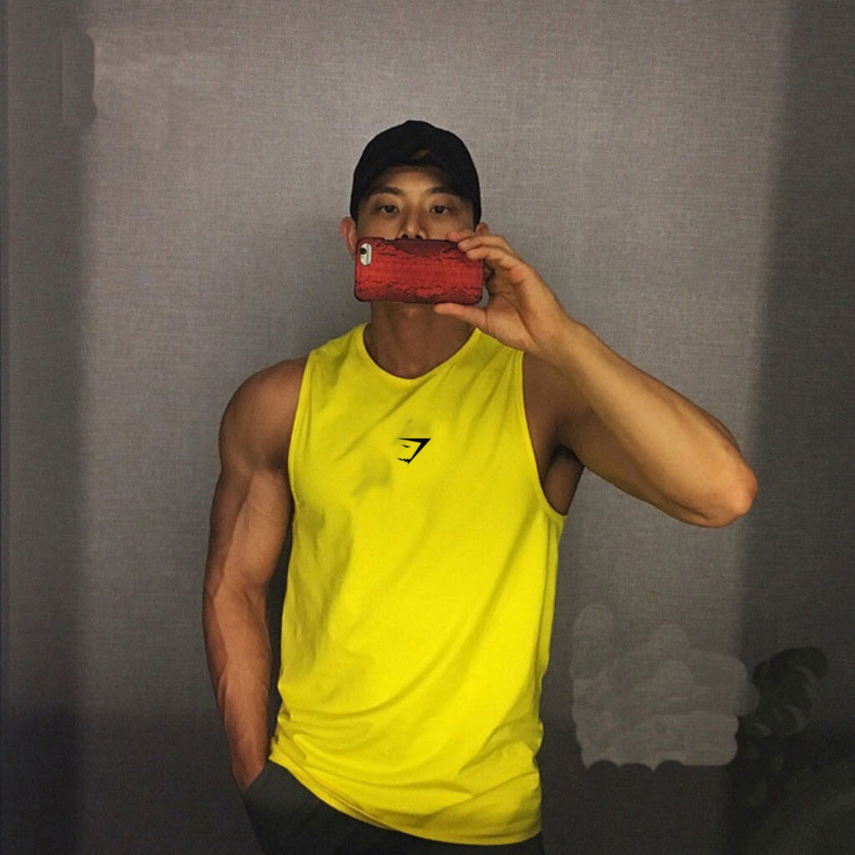 GYMSHARK Fitness Tank Top Sports Training Sleeveless T-shirt Summer Quick drying Mesh Round Neck Tank Top Muscle Shark