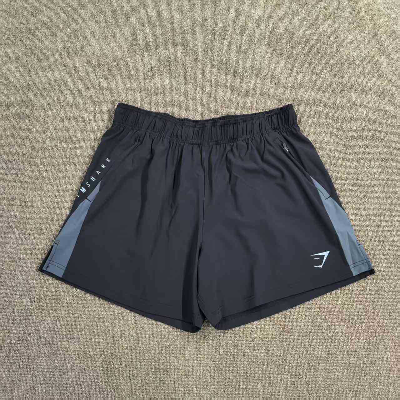 Sports quarter shorts, quick drying sports and fitness training pants, men's slim fit running, lightweight and breathable