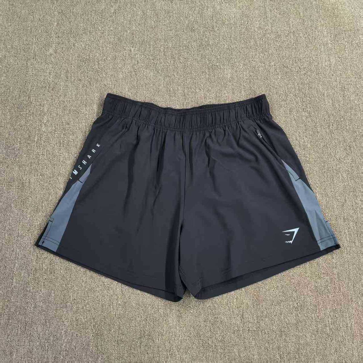 Sports quarter shorts, quick drying sports and fitness training pants, men's slim fit running, lightweight and breathable