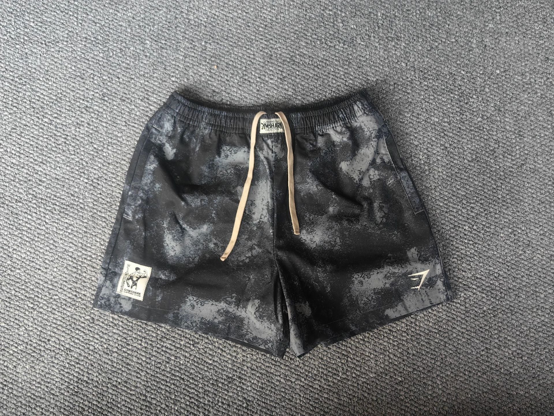Shark combed plaid fabric shorts, divine pants, sports and casual pants, one piece hair replacement