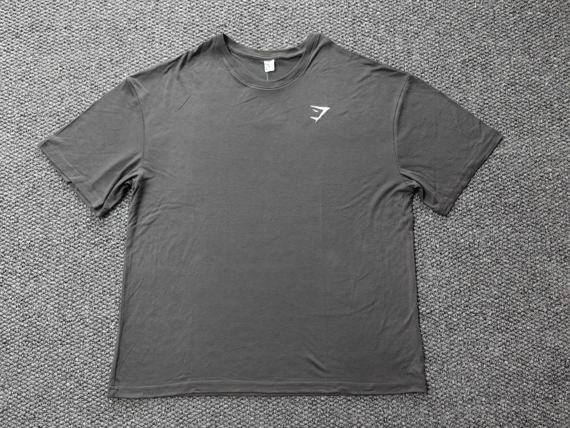 Summer artifact! Ultra soft and lightweight shark basic fitness sports loose short sleeved breathable T-shirt
